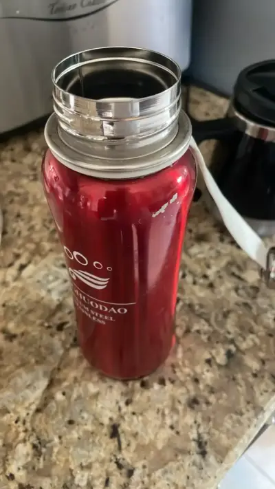 Botella térmica de acero inoxidable roja - miniatura 1