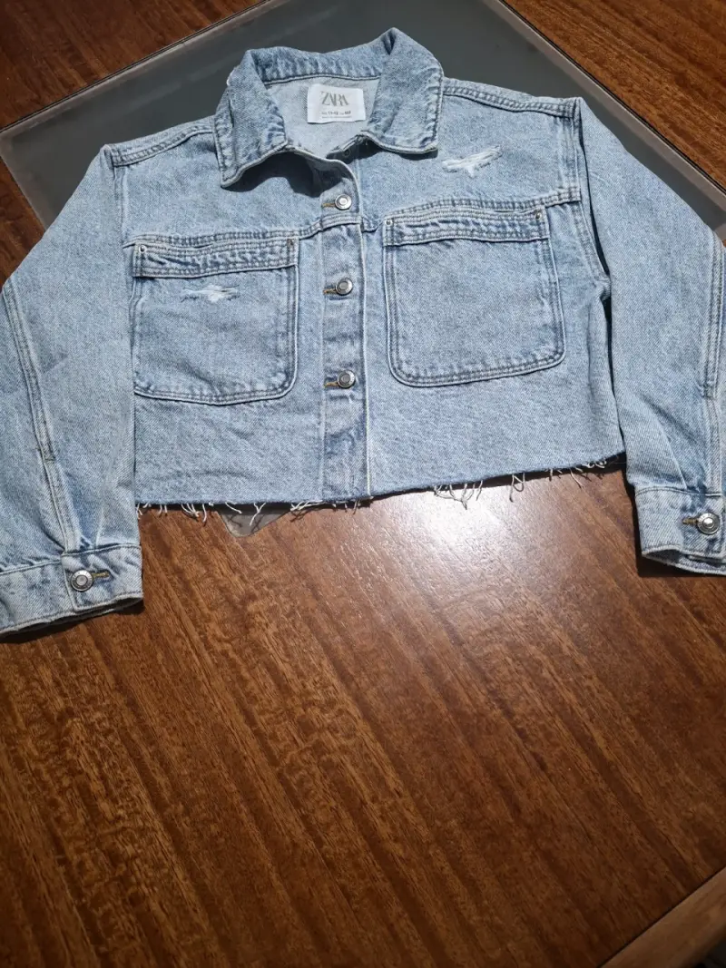 Chaqueta de mezclilla corta Zara para mujer - 1