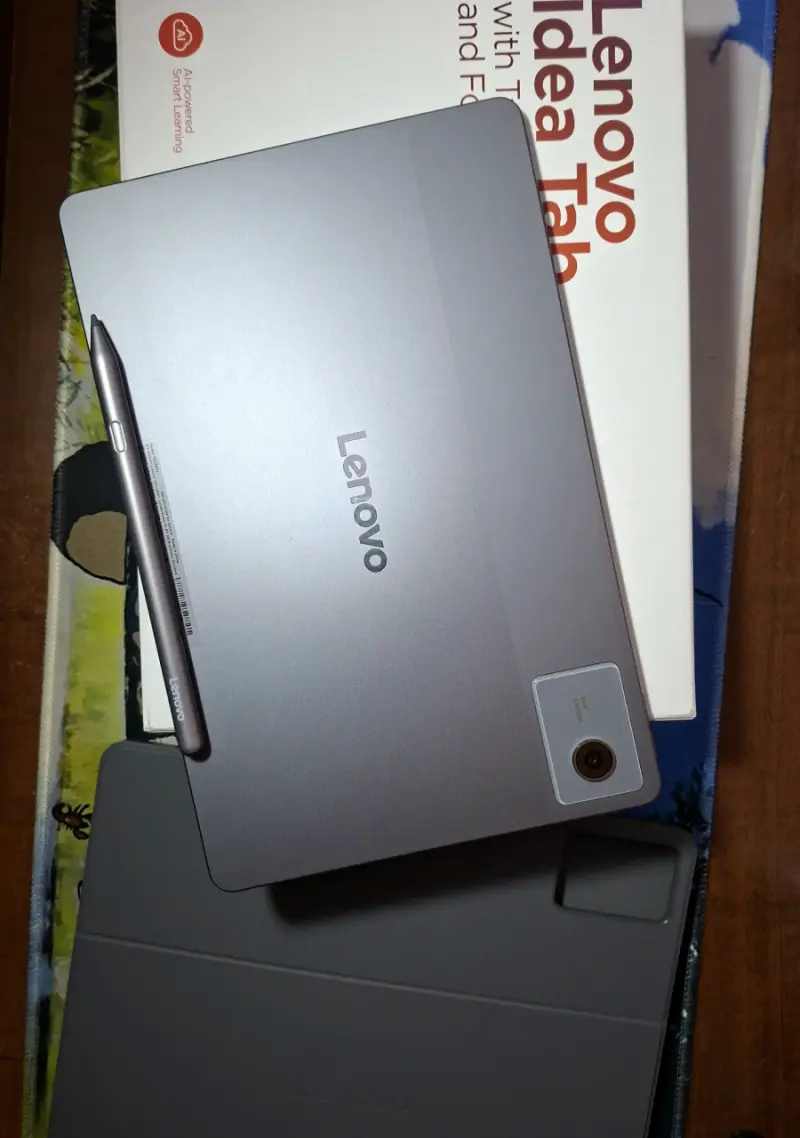 Tablet Lenovo Ideatab 11 con Funda y Lápiz - 3