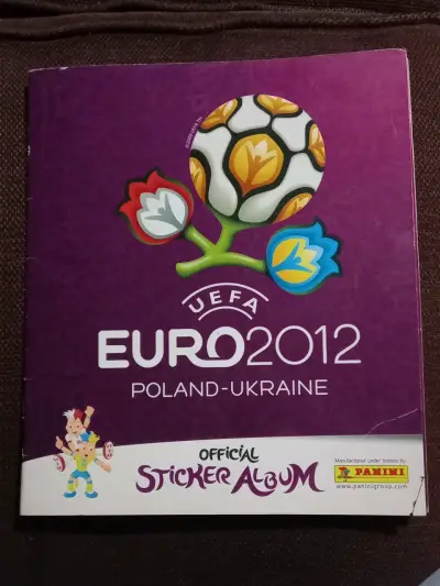 Álbum UEFA Euro 2012 con 150 láminas - miniatura 1
