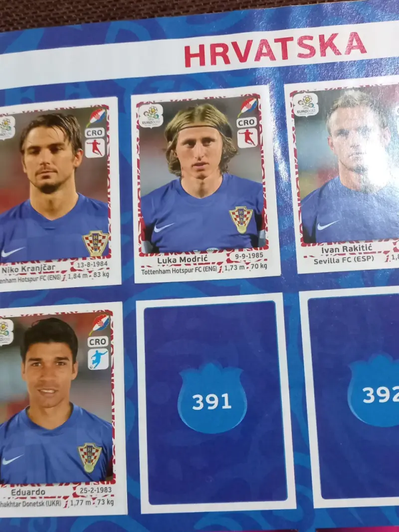 Álbum UEFA Euro 2012 con 150 láminas - 4