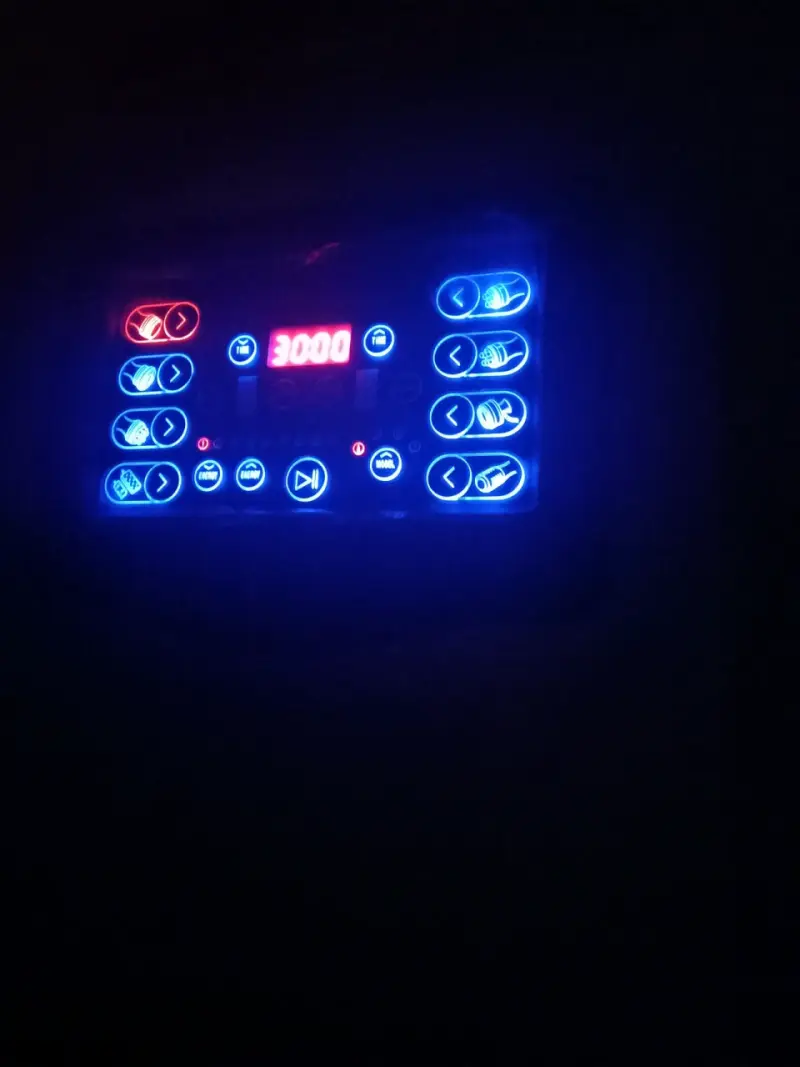 Máquina de cavitación y radiofrecuencia para estética - 3