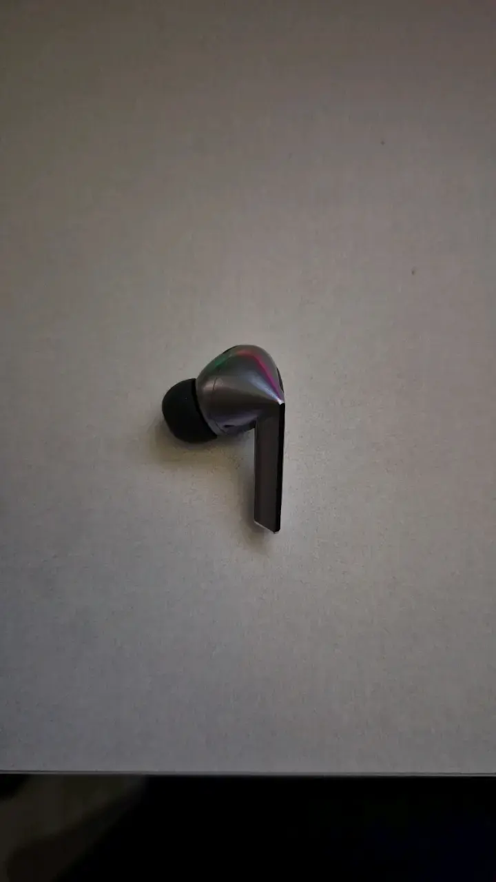 Parte izquierda auricular buds 3 pro - 1