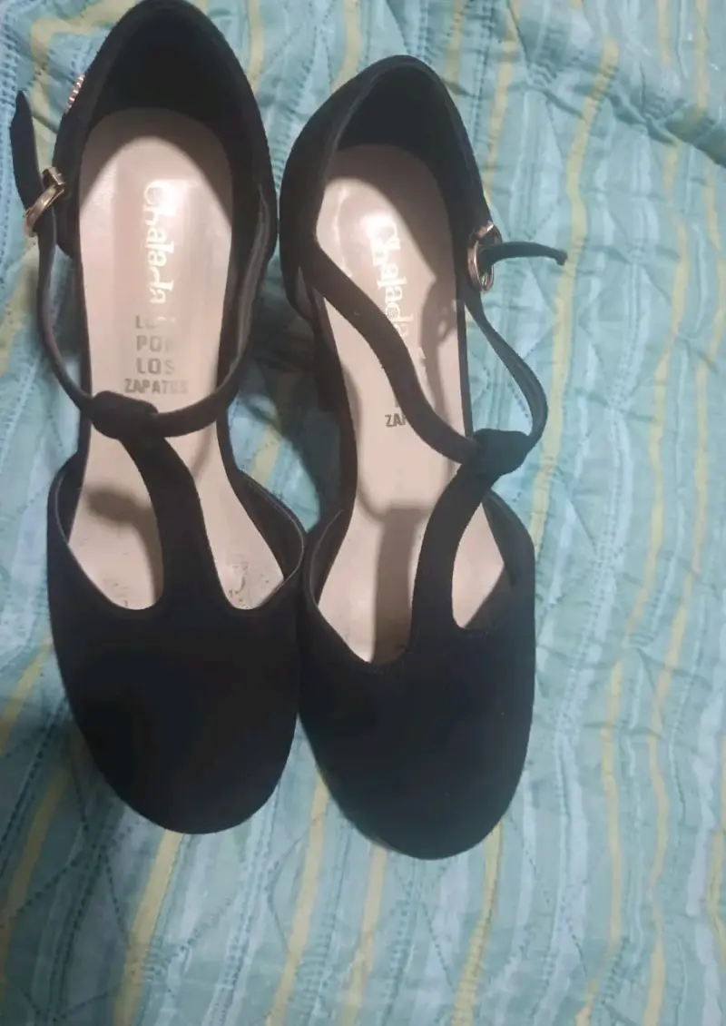 Zapatos de Tacón Negro con Hebilla - 2