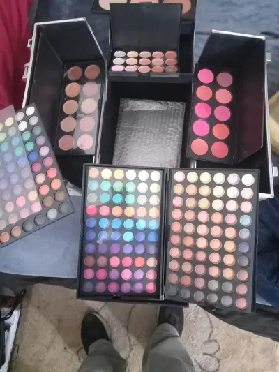 Maletín de Maquillaje con Sombras y Rubores - miniatura 2