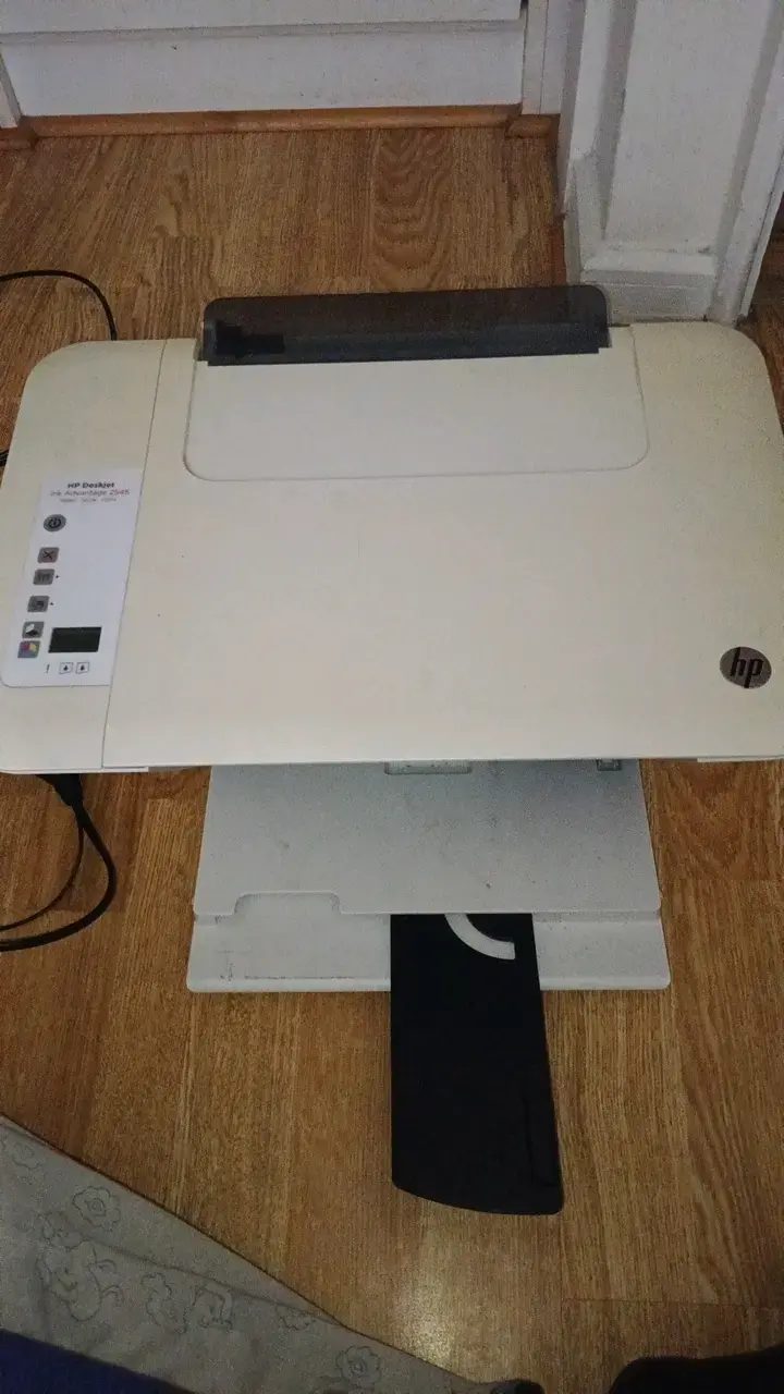Impresora multifuncional HP LaserJet en buen estado - 2