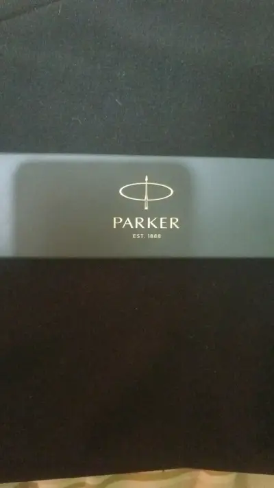 Bolígrafo Parker de Lujo en Estuche - miniatura 1