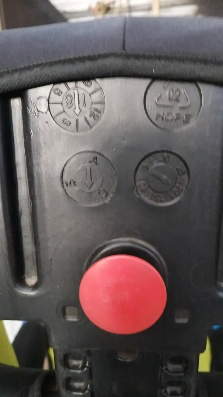 Silla de auto para niños Cosco negra y verde - 5