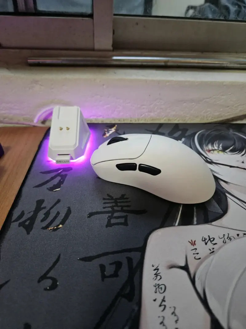 Mouse Gamer Delux M500 Pro con base de carga - 1