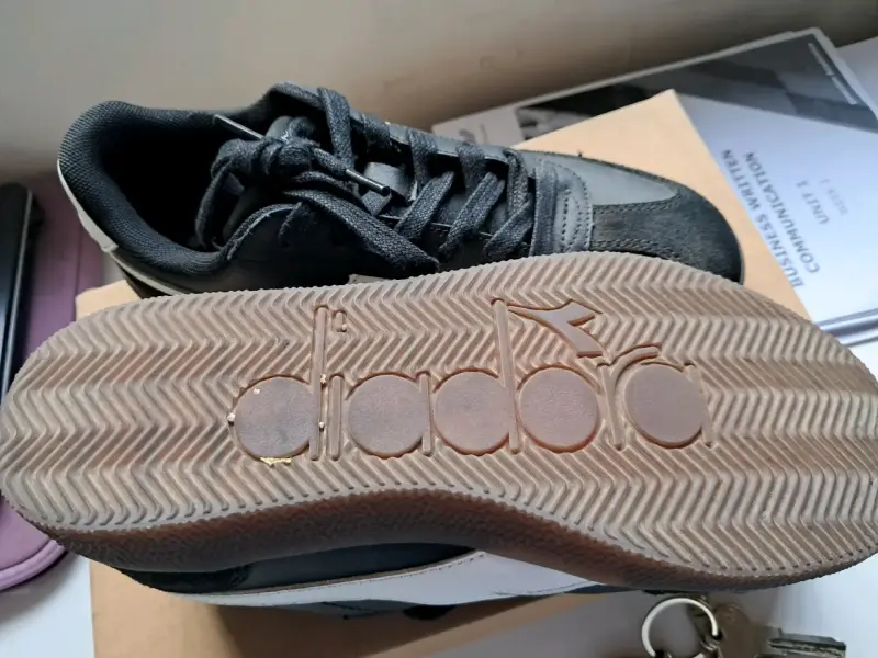 Zapatillas negras urbanas para mujer Falabella - 6