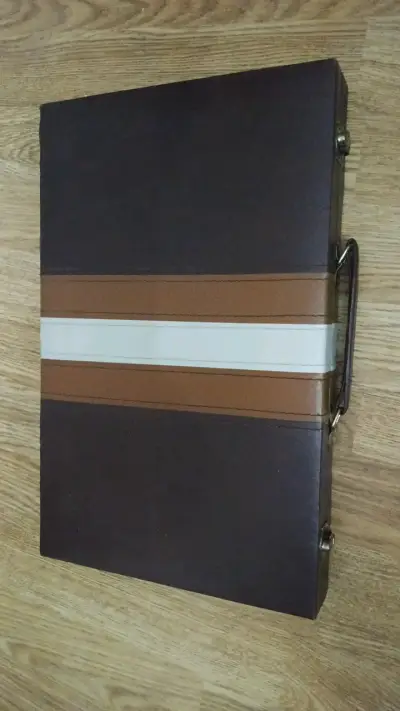 Juego de Backgammon en estuche portátil - miniatura 3