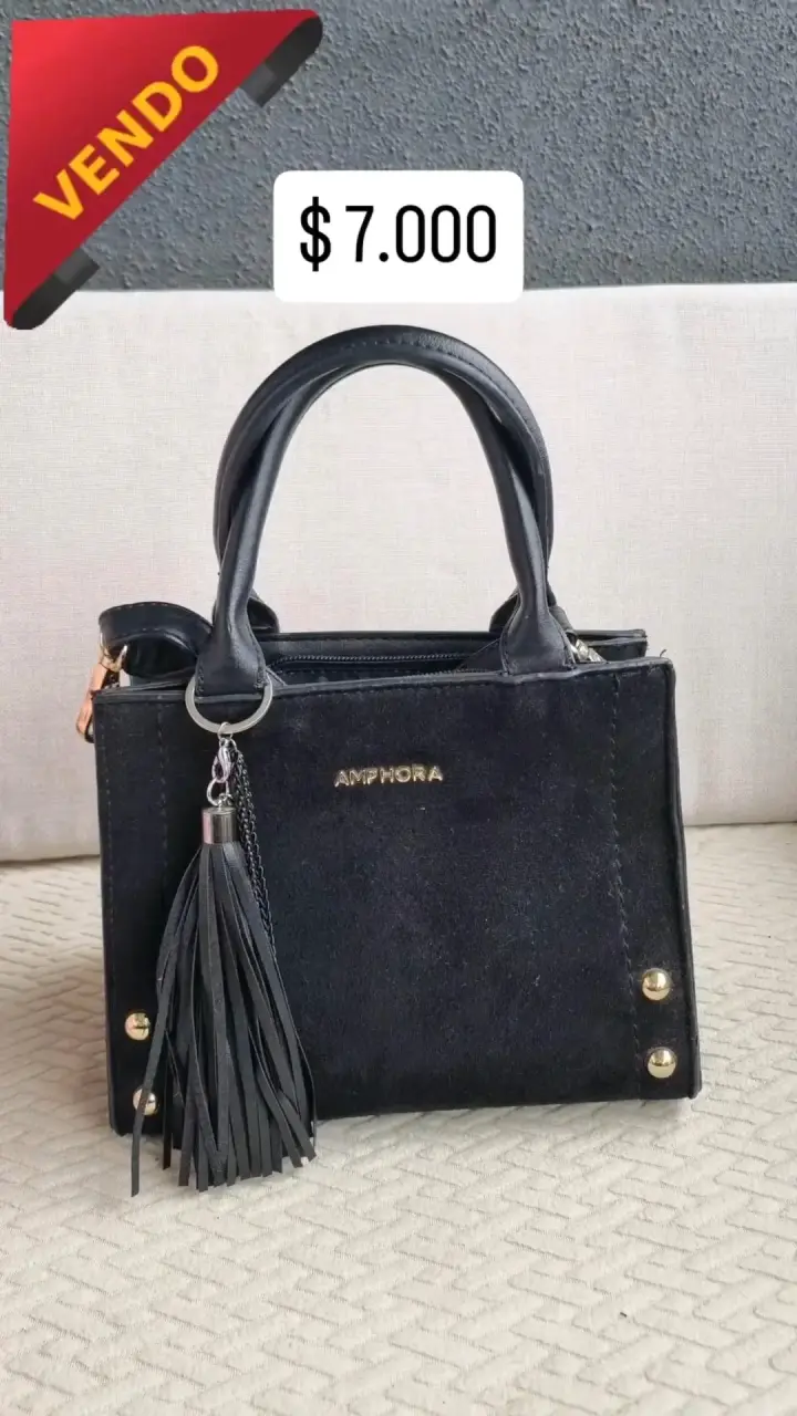 Cartera negra Amphora con borla decorativa