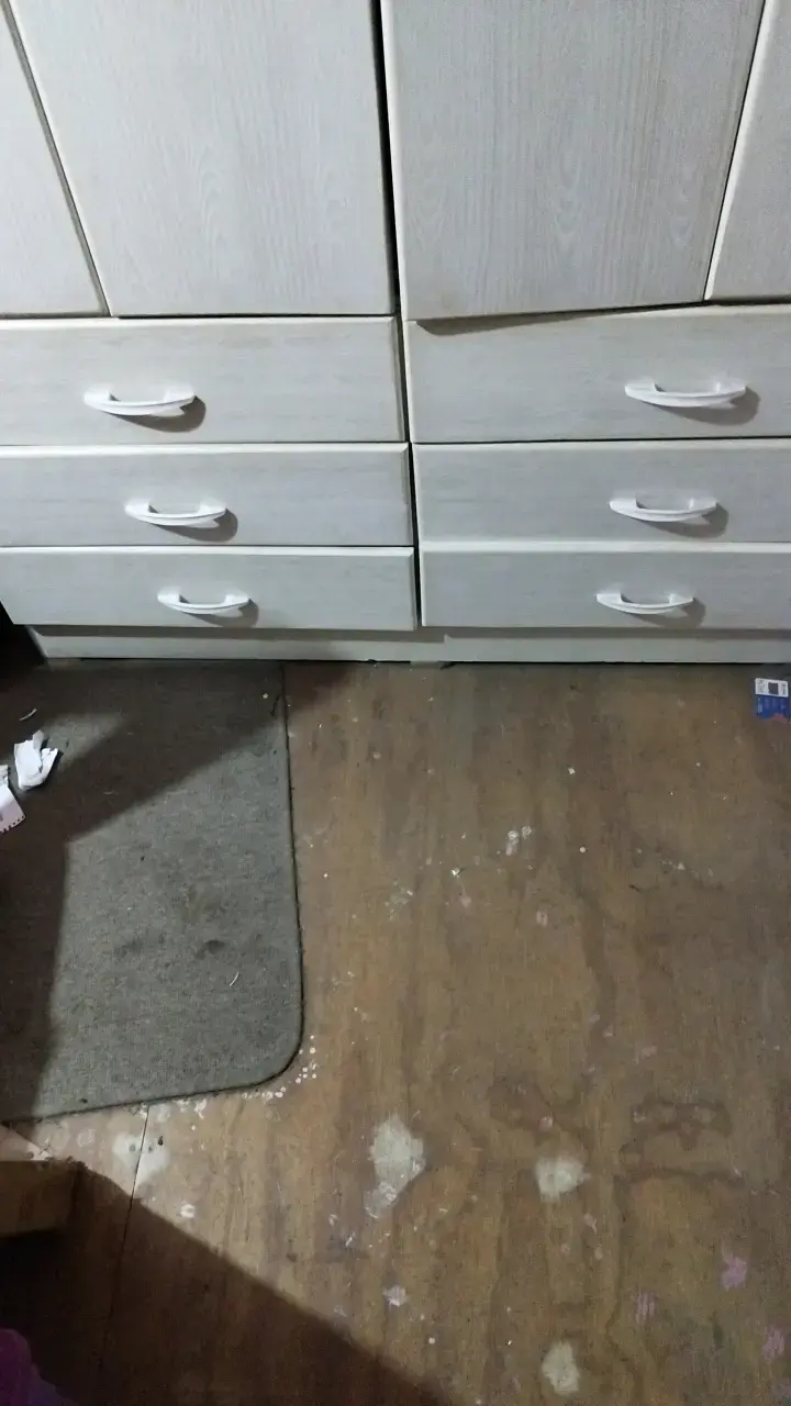 Ropero de madera con cajones y puertas - 5