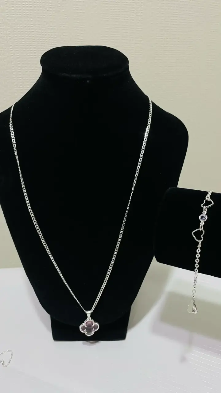 Collar de plata con dije de oso brillante - 2