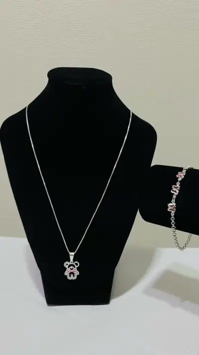 Collar de plata con dije de oso brillante - miniatura 5