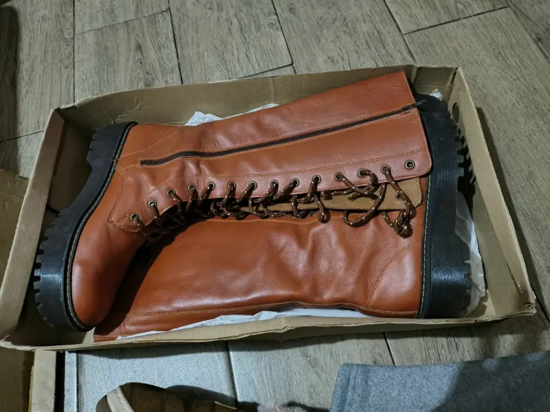 Botas de cuero marrón con cordones - 4