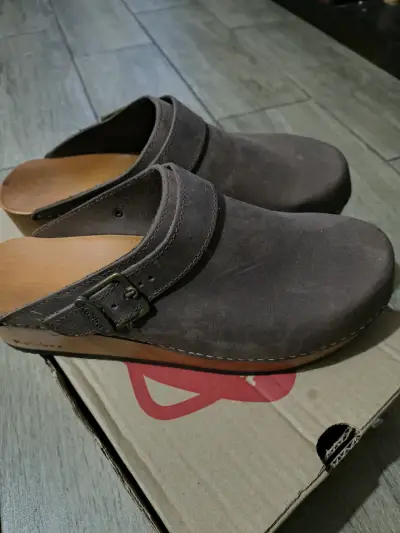 Zuecos de cuero marrón Kebba con hebilla - miniatura 1