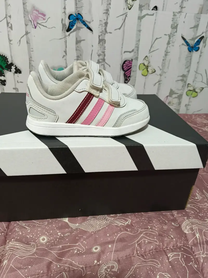 Zapatillas deportivas Unisex Adidas blancas con