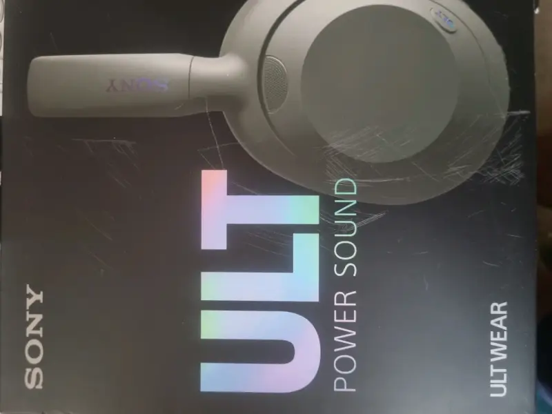 Audífonos Sony ULT Power Sound con cancelación de ruido