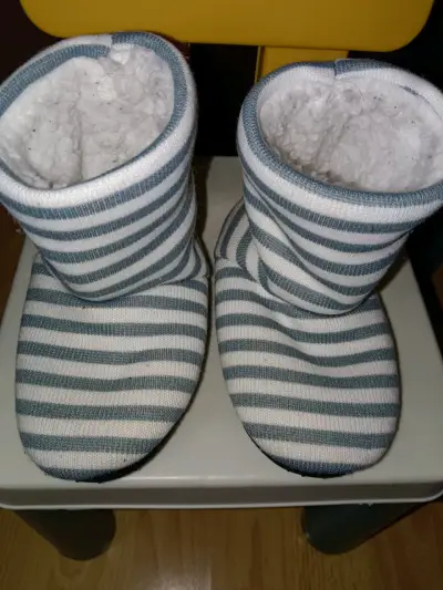 Pantuflas de invierno rayadas Unisex - miniatura 2