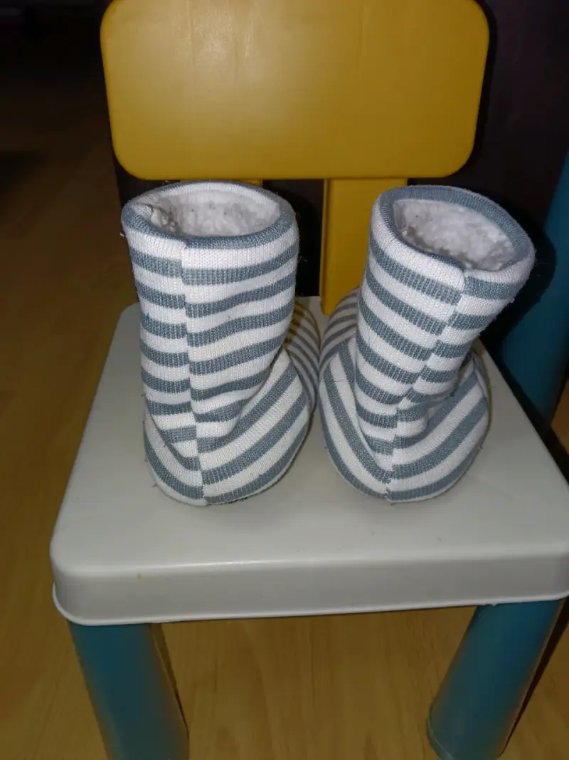 Pantuflas de invierno rayadas Unisex - 5