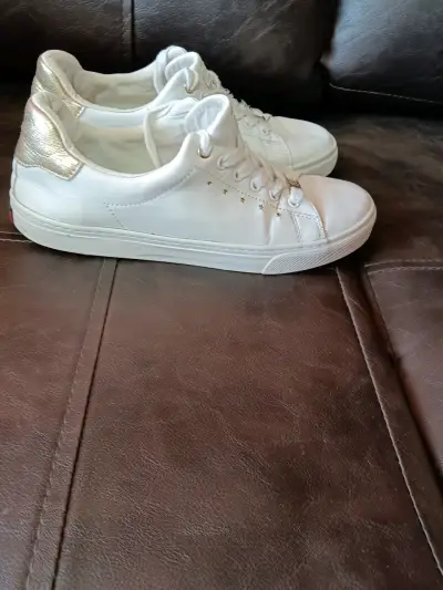 Zapatillas blancas Tommy Hilfiger con detalles dorados - miniatura 1