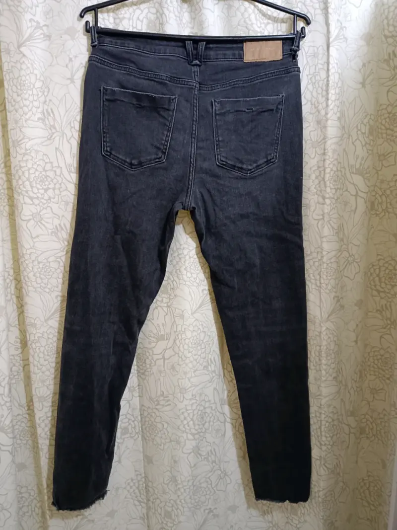 Jeans negros Zara para mujer talla 38 - 2