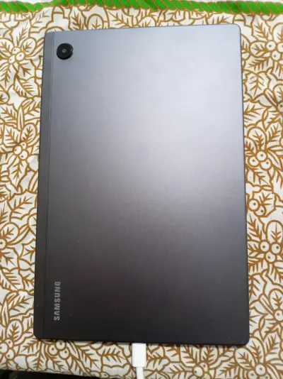 Tablet Samsung Galaxy Tab A8 en buen estado - miniatura 2