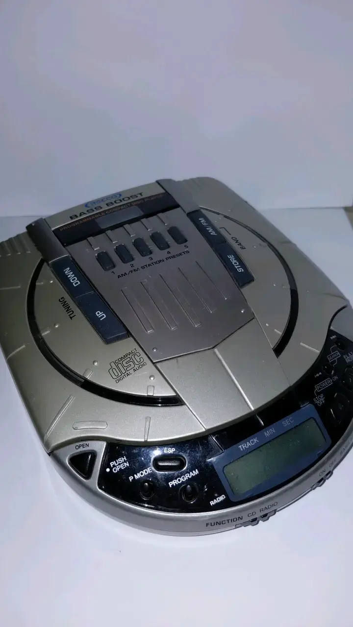 Reproductor de CD RECCO portátil con radio AM/FM - 1