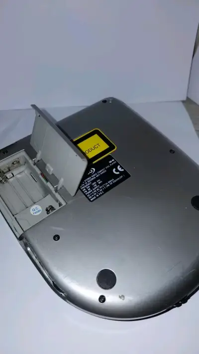 Reproductor de CD RECCO portátil con radio AM/FM - miniatura 3