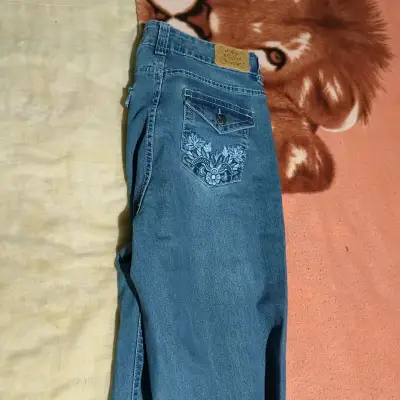 Jeans de mujer tiro medio azul talla 42 - miniatura 2