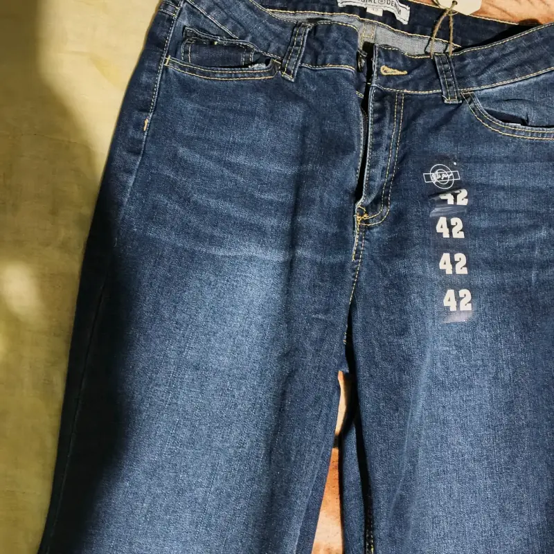 Jeans acampanados talla 42 azul oscuro - 2