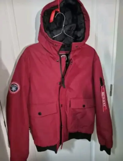Chaqueta roja Alcott con capucha y forro térmico - miniatura 2