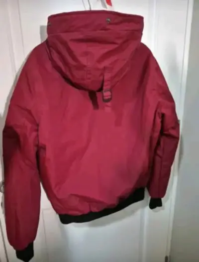 Chaqueta roja Alcott con capucha y forro térmico - miniatura 3