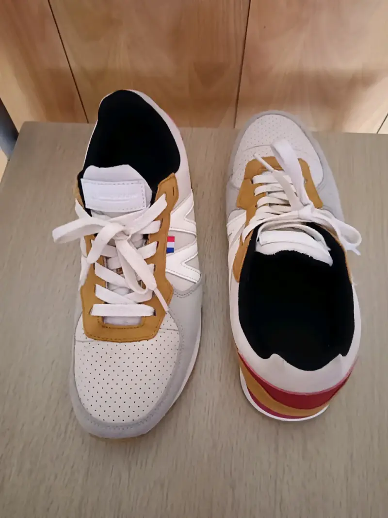 Zapatillas deportivas blancas y marrones para hom - 4