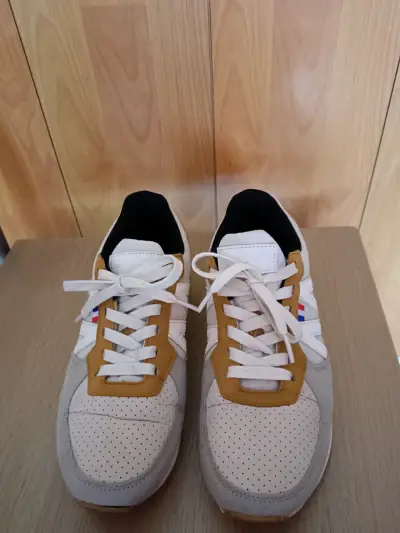 Zapatillas  deportivas blancas y marrones para hom - miniatura 5