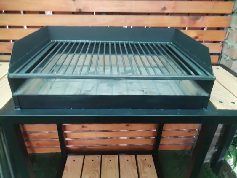 Parrilla de acero con mesa lateral - 2