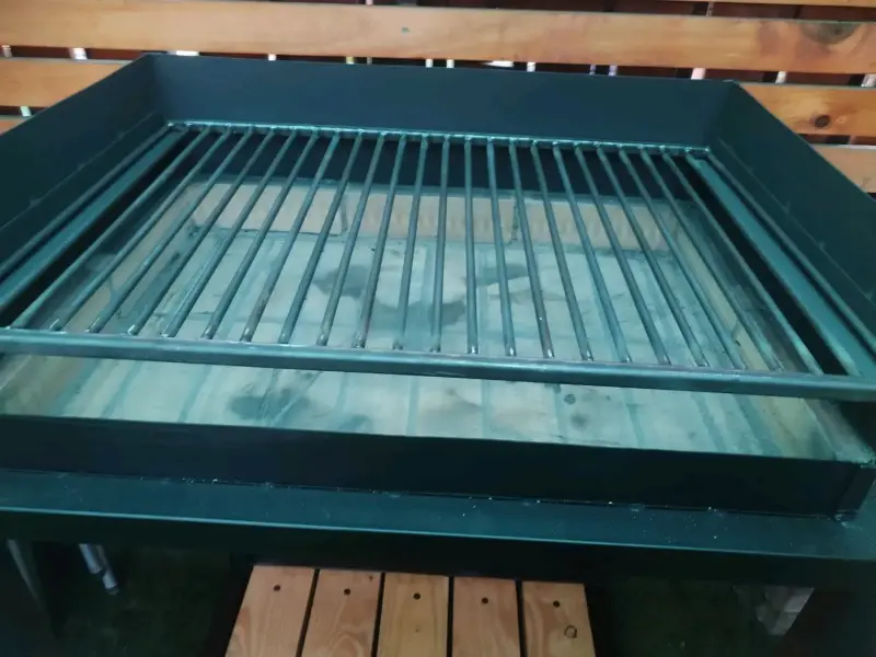Parrilla de acero con mesa lateral - 6