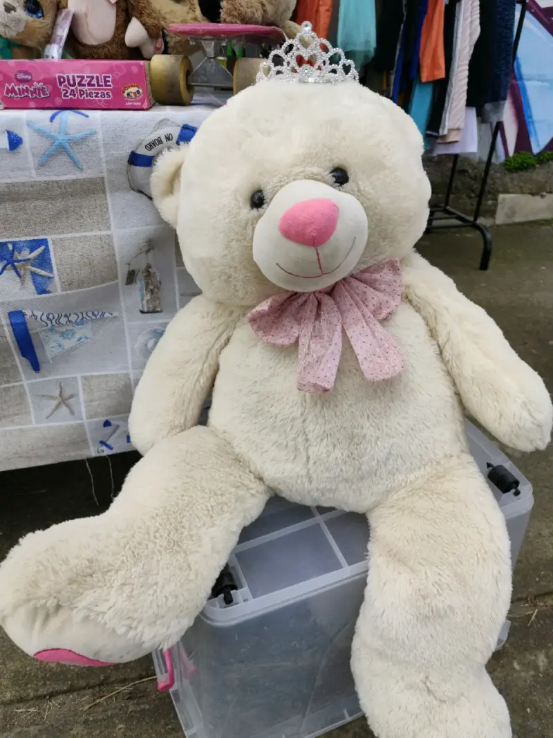 Oso de Peluche Gigante con Lazo y Corona