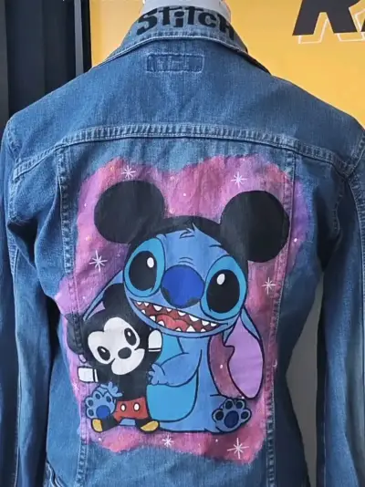 Chaqueta de mezclilla con diseño de Stitch - miniatura 2