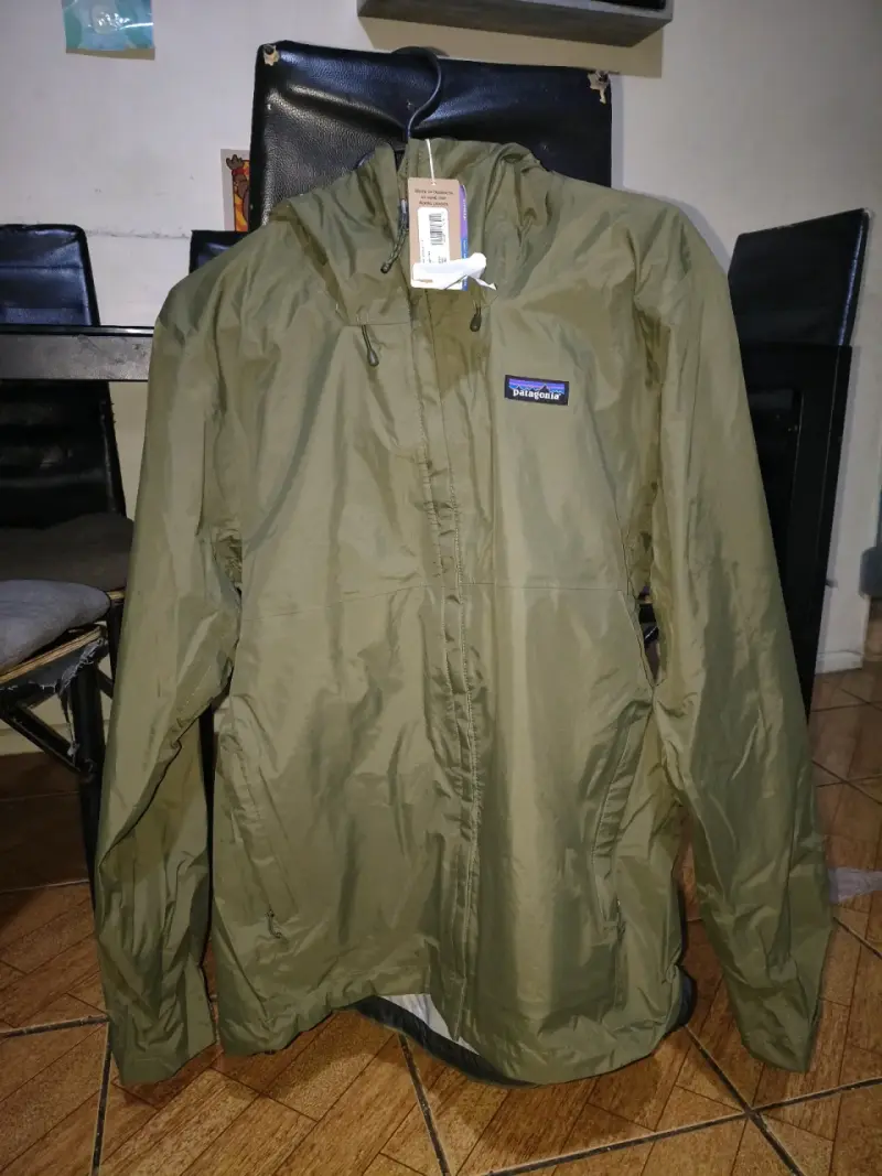Chaqueta impermeable verde Patagonia - 1
