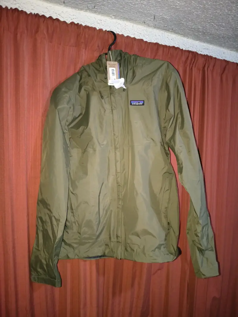 Chaqueta impermeable verde Patagonia - 2