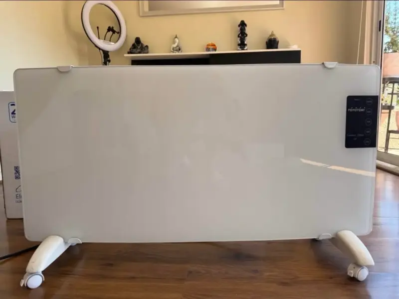 Calefactor eléctrico Toyotomi con panel de vidrio - 1