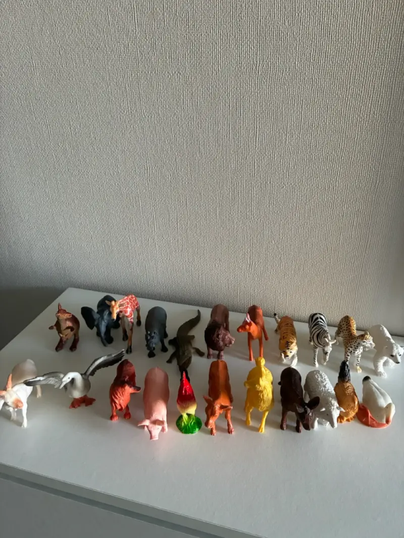 Set de Figuras de Animales de Plástico