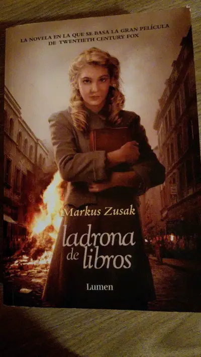 Libro 'La Ladrona de Libros' de Markus Zusak - miniatura 1