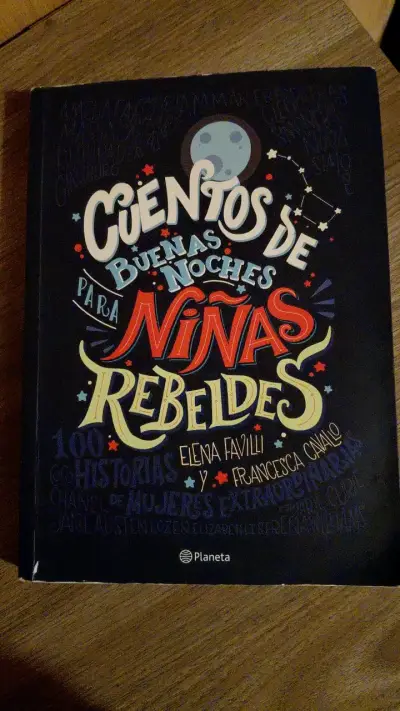Libro Cuentos De Buenas Noches Para Niñas Rebeldes - miniatura 1