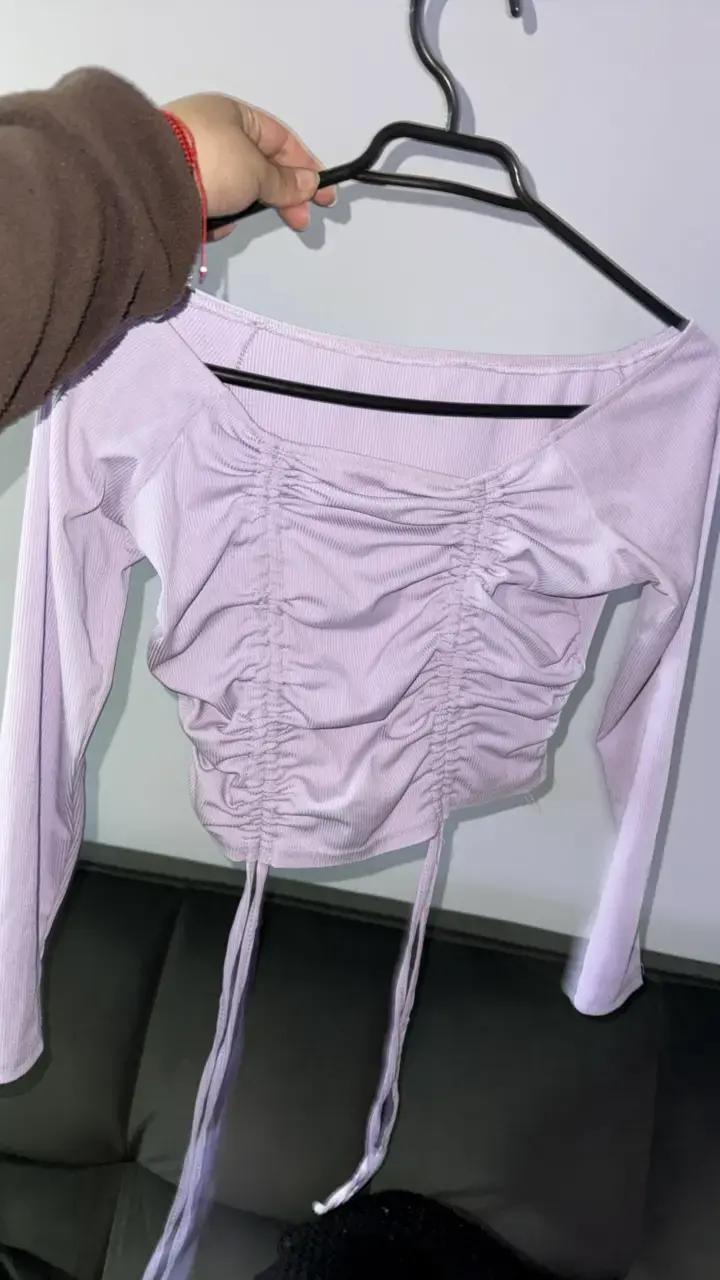 Polera lila con fruncidos para mujer - 1