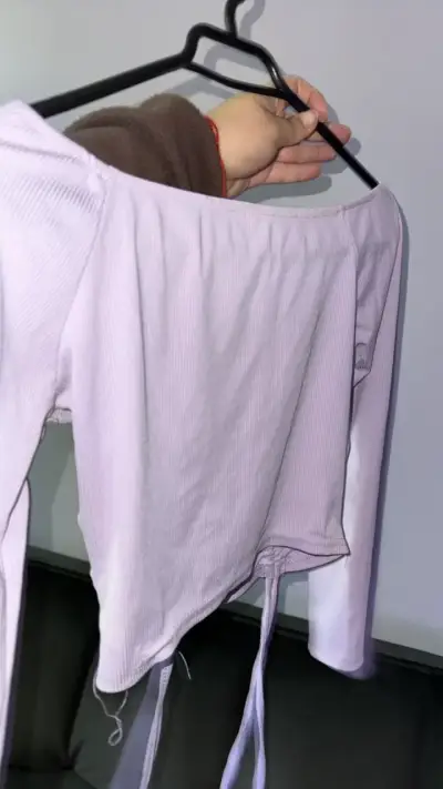 Polera lila con fruncidos para mujer - miniatura 2