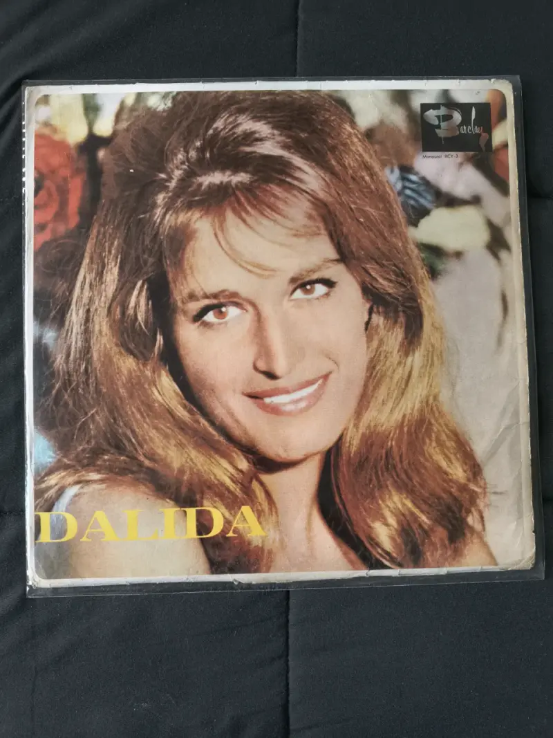 Vinilo clásico de Dalida en buen estado - 1