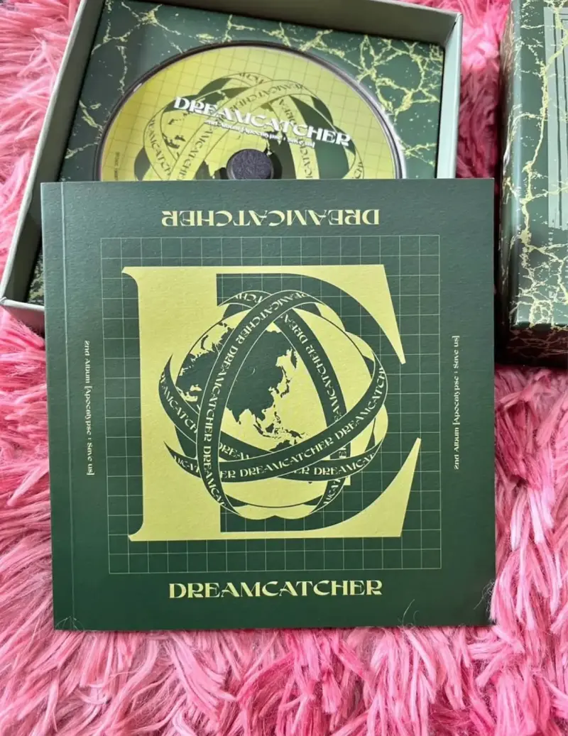Álbum Dreamcatcher Apocalypse : Save us - 3